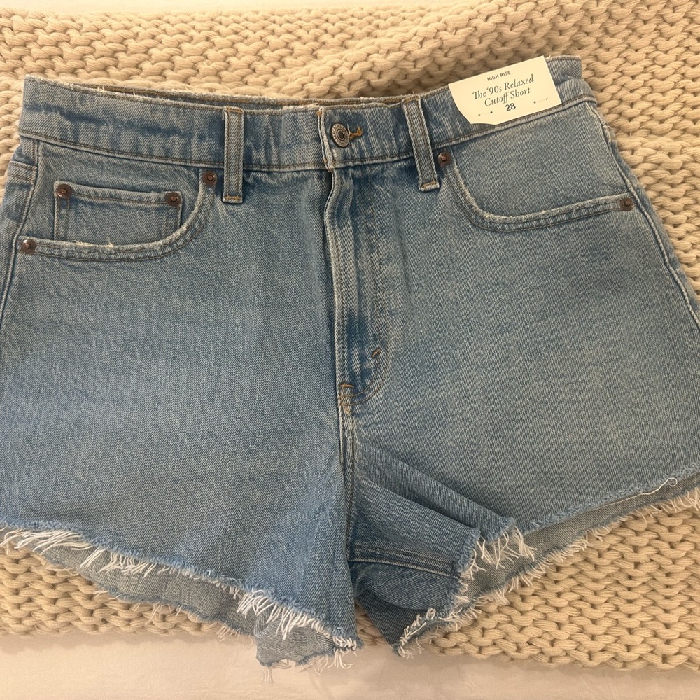 Abercrombie 90’s Relaxed Jean Shorts
